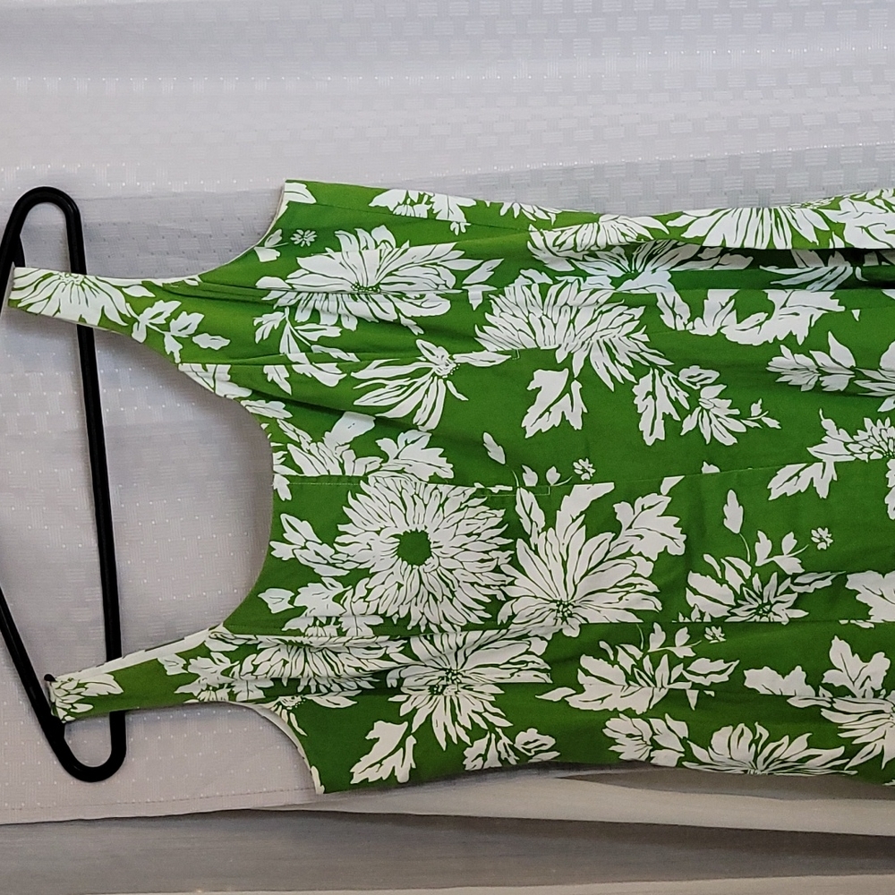 Green and white flower pattern  dress from Jones wear in a size 16